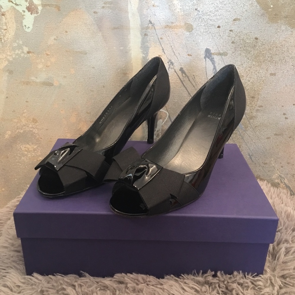STUART WEITZMAN Black Patent Pumps Sz 8 Rare Style
